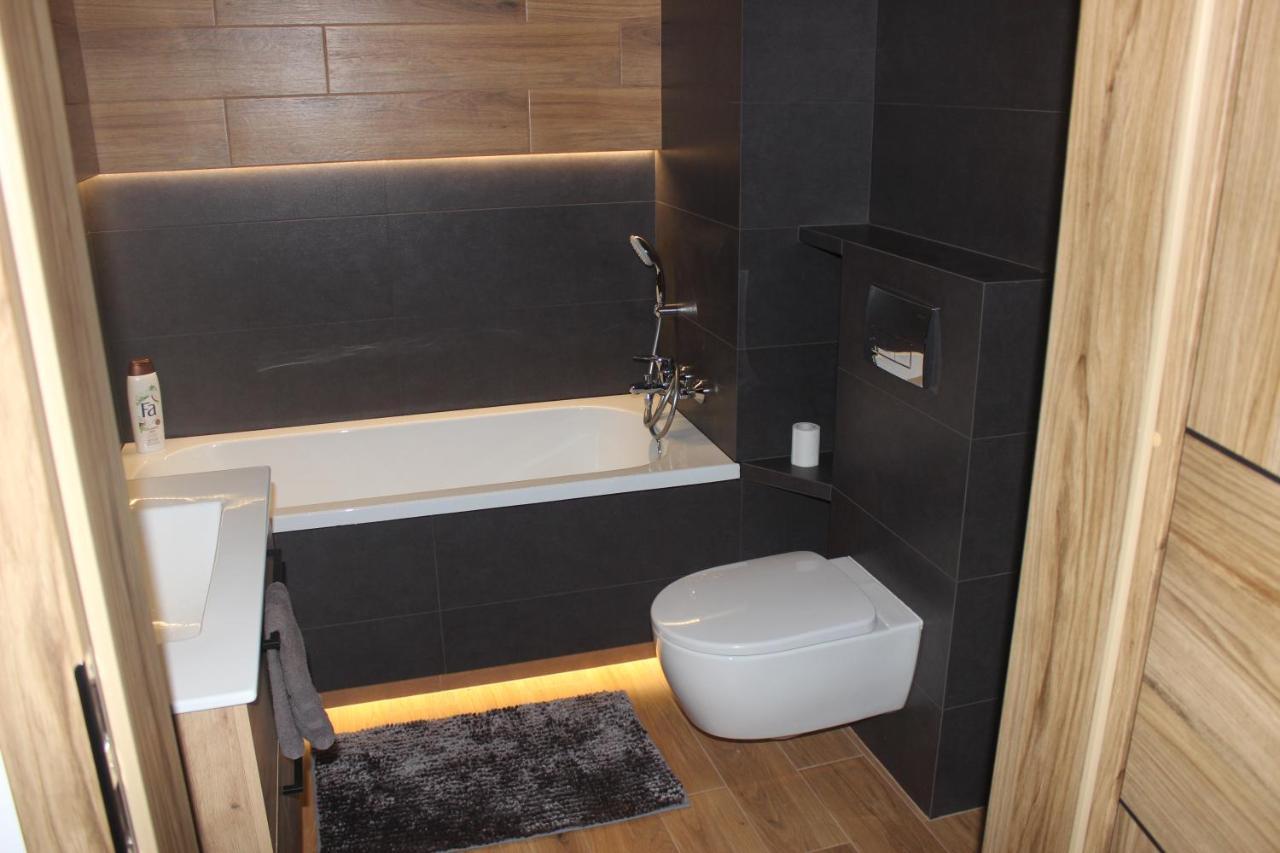 Apartament Chopina Łomianki المظهر الخارجي الصورة