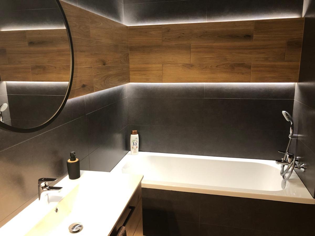Apartament Chopina Łomianki المظهر الخارجي الصورة
