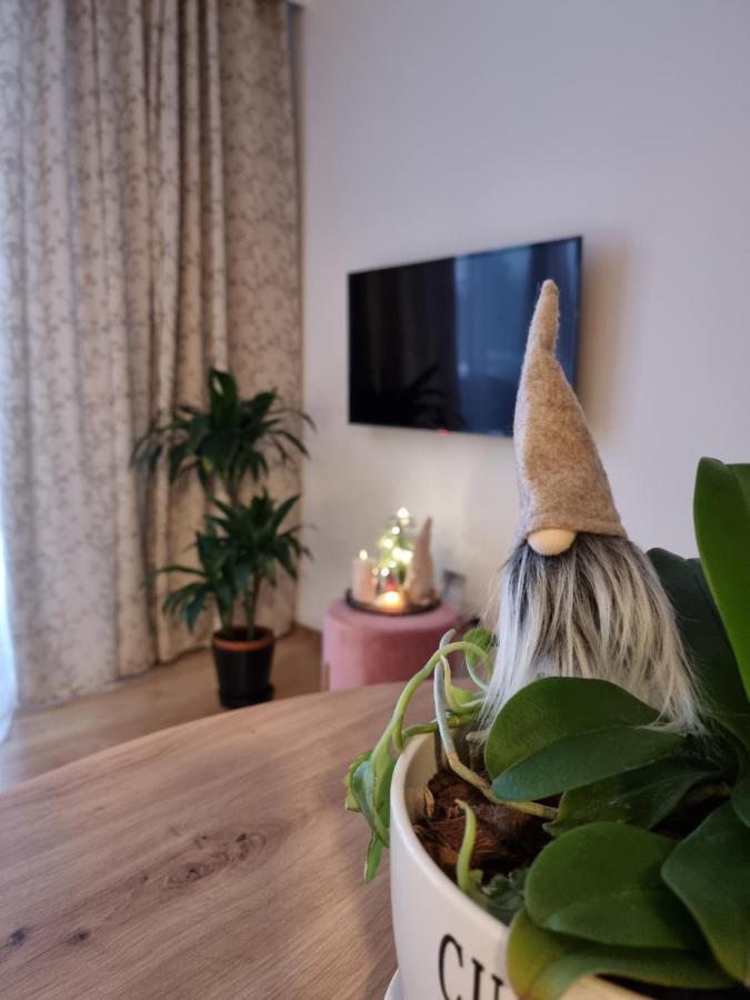 Apartament Chopina Łomianki المظهر الخارجي الصورة